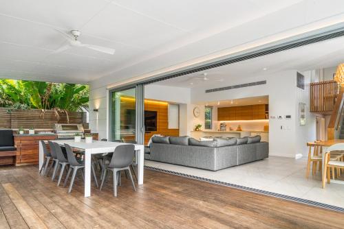 设施服务, 位于镇中心的5卧室独栋房屋-297平方米|带3个独立浴室 (Kaylani 1 - BEACH HOUSES OF BYRON) in 拜伦湾