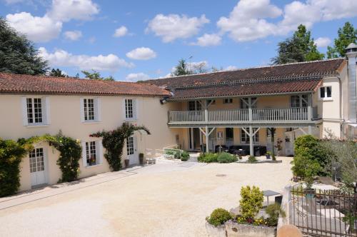 Hôtel Restaurant L'Essille Logishotel Elégance