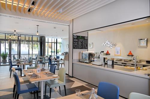 Lemon Tree Hotel Dubai - image 12