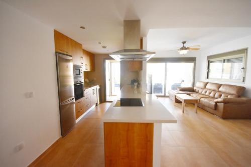 HE Villamartin Gardens - image 2