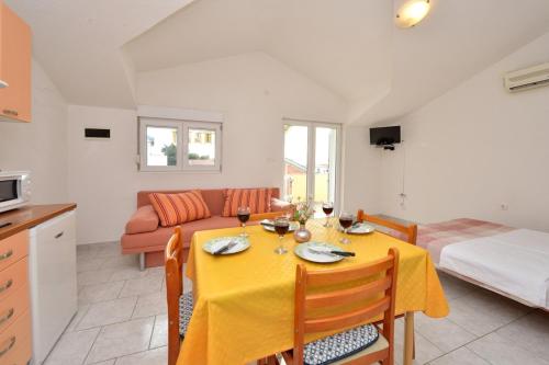  Guesthouse Drage (566) in Drage