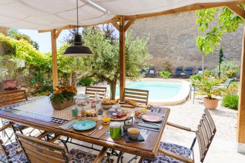 Logement Onze Chambres & Gîtes – Raissac-d'Aude, NY