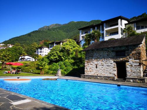 1 Zimmer Apartment mit Seesicht und Pool in Vira