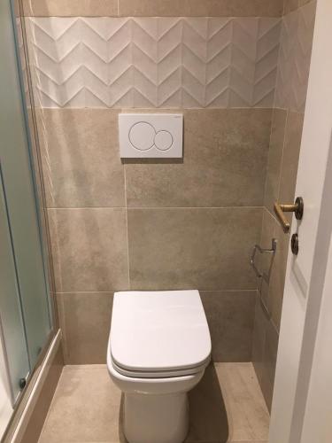 Double Room with Balcony image 10