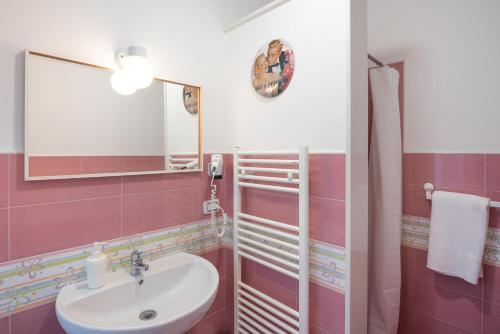 Maria Vittoria Charming Rooms and Apartments - image 4