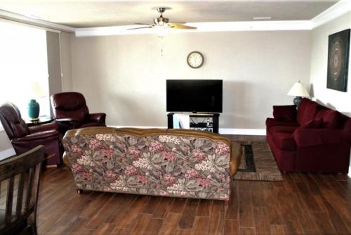 1420 - 3 Bedroom - image 6