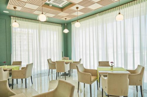 Hotel Excelsior Mamaia Nord - image 10