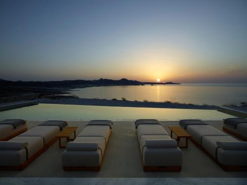 Domes White Coast Milos