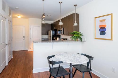 Viagem Urban Living 1BR with Gym & Parking - image 7