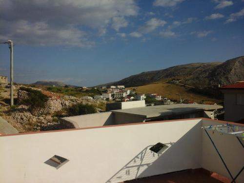 Apartment in Metajna with sea view, balcony, air conditioning, WiFi (4890-1)