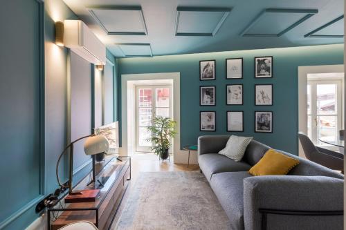 Ribeira Old Town Charming Flat w/ AC by LovelyStay, Porto