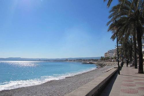 La Gaviota apartment, in the heart of the port