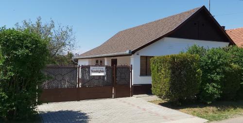  Feszty-fészek Vendégház, Pension in Tiszafüred bei Tiszadorogma