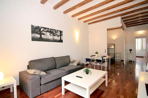 MUNTANYA - Apartments & one with Terrace next to Sagrada Familia, Barcelona