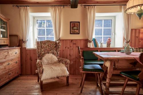 Romantische Ferienhütte Nationalpark Kalkalpen, sonnig, 2 Schlafzimmer, Wlan