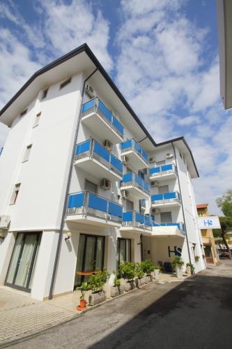 Hotel Serenella - image 11