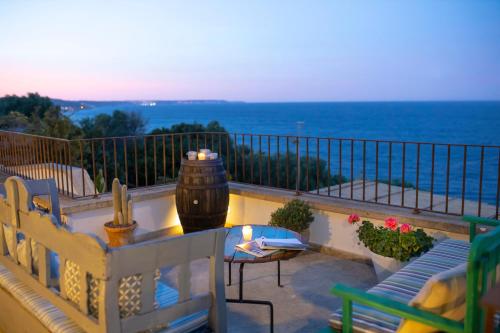  Casa Vacanze De Vita - Amazing view on the coast - Suite with outdoor Jacuzzi, Pension in Marina Serra