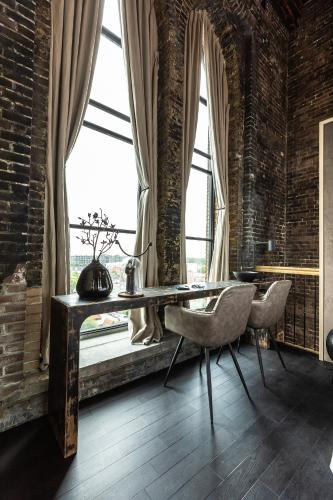 設施, The Clock Tower in 市中心