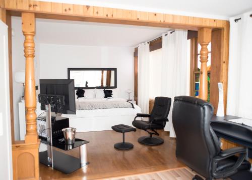 Signature King Room