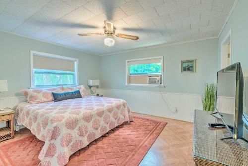 Charming Homosassa House with Kayaks and Canal! - image 7