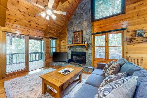 Lucilles Creekside Hideaway - image 7