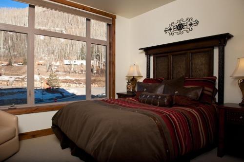 Peregrine Point 305 - image 7