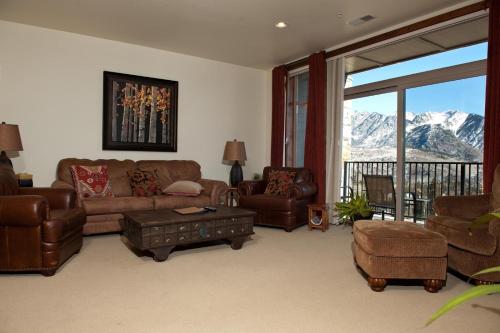 Peregrine Point 106 - image 2