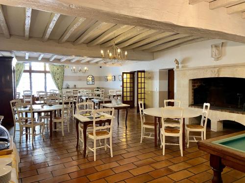 餐飲選擇, Hôtel Porte de Camargue - Les Quais d'Arles (Hotel Porte de Camargue - Les Quais d'Arles) in 阿爾萊郊區