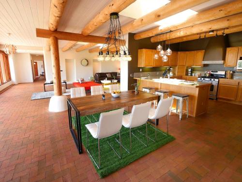 241 Pinon - image 7