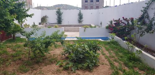 relaxing home with garden and swimmingpool