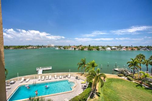 309 - Palms of Treasure Island