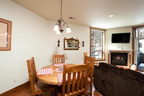 Peregrine Point 101 - image 5