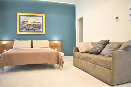 CATANIA LIVING ROOMS – Catania, CA