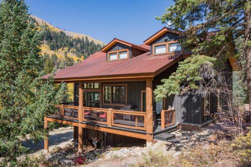 173 Lake Purgatory Drive - main image