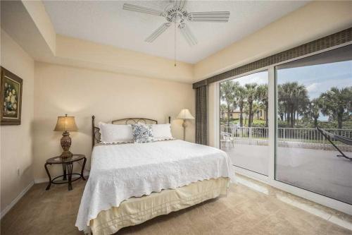 Surf Club 1102 2BR Ocean Front Pool Wi-Fi Sleeps 7 - image 4