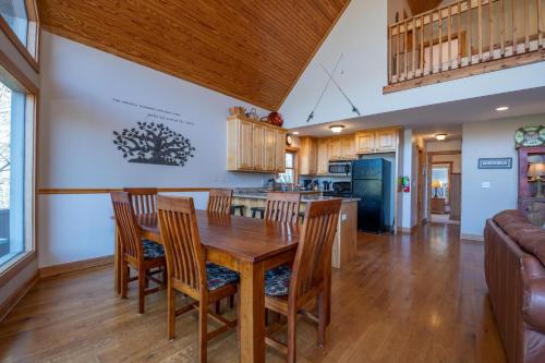 Mountain Laurel Lodge - main image