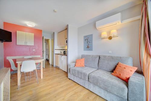 IMMOGROOM - 2 Rooms sea view - Swimming pool - Terrace - Parking - Air cond