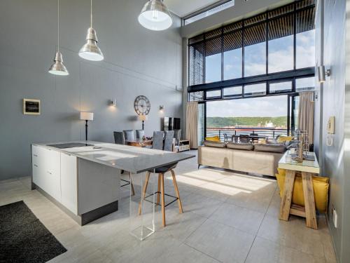 Point Bay - Super Stylish for Less, Durban (fotografie 4)