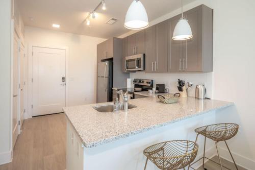 Viagem Charming Studio with Balcony and Parking - image 5