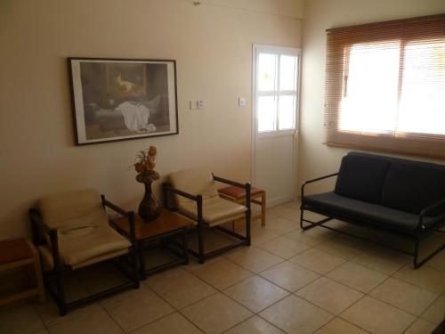 Laura's 2 bedroom apartment with balcony!