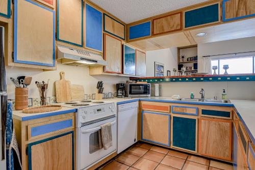 Quail Ridge Condo in El Prado, USA