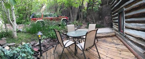 Seldom Inn - image 12