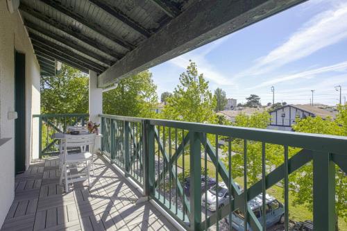 Modern and bright flat with three balconies in Biarritz - Welkeys