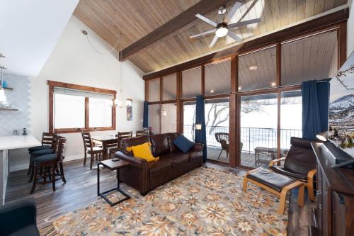 Tamarron Gambel Oak 791 - Hermosa Cliffs, CO