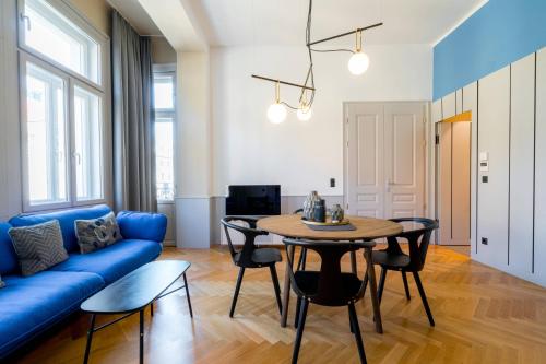 Vienna Residence, City Hall - Parliament 5