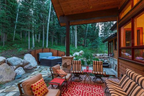 Twilight - 192 Tacoma Drive - image 4