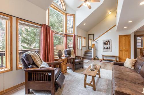 Grandview Condo 1490 - image 3