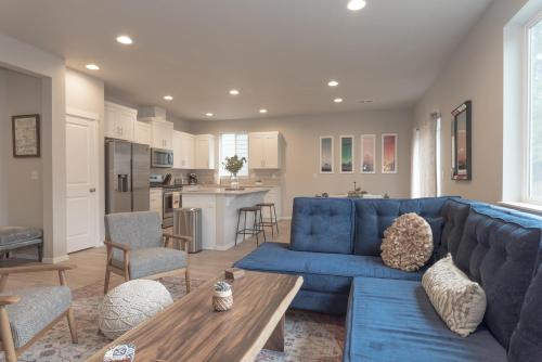 Thomas Beautiful Modern Home in Bend in Bend, USA