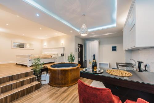 Padam Hotel & SPA - main image