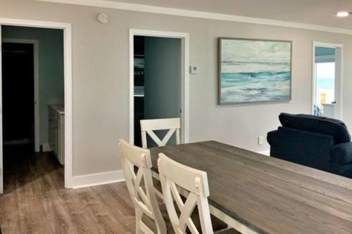 Beach Shack - image 5